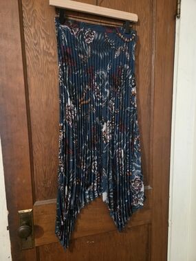 H&M DIVIDED Handkerchief Hem Pleated Dark Green/Teal Skirt